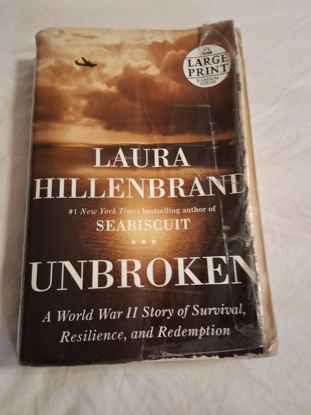 Unbroken by Laura Hillenbrand - Brown Sunset Cover (Large Print)